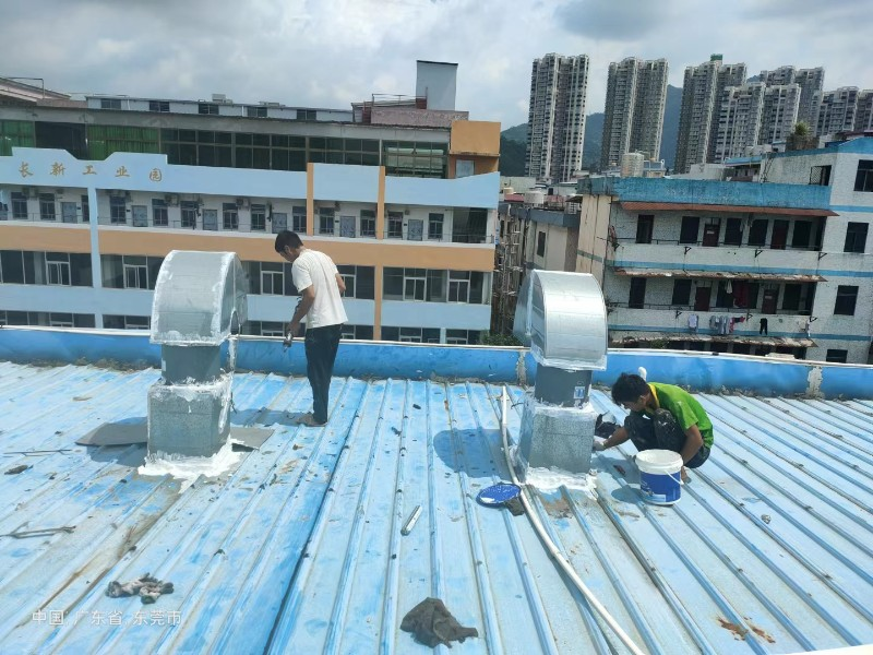 随县钢结构屋面涂料维修方法